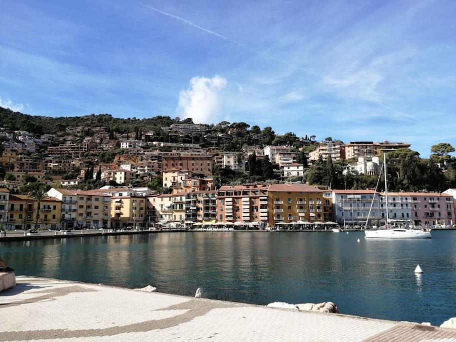 Sweet Liana Un Tuffo Nel Cuore Del Paese Porto Santo Stefano  Buitenkant foto